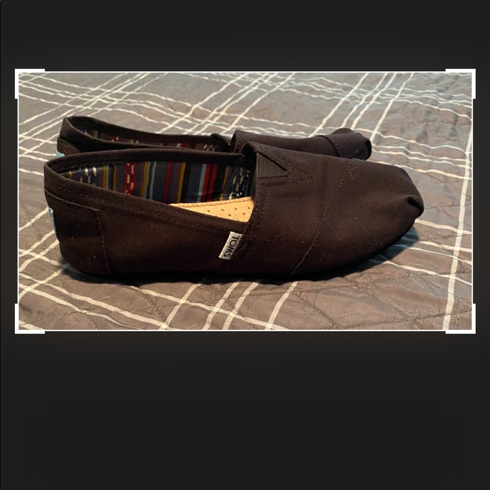 Toms